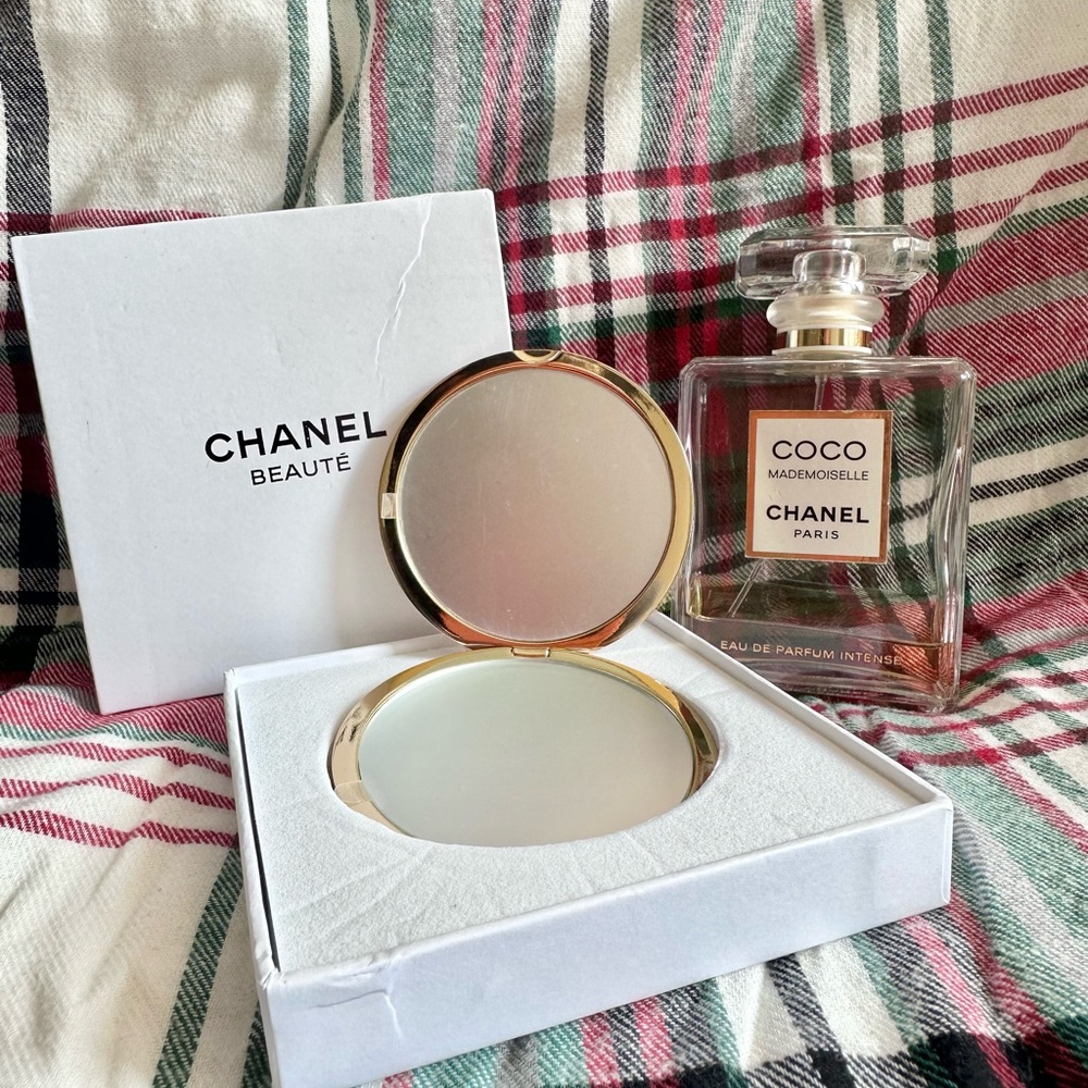 CHANEL Coco Mademoiselle Mirror ( Inspired by)
